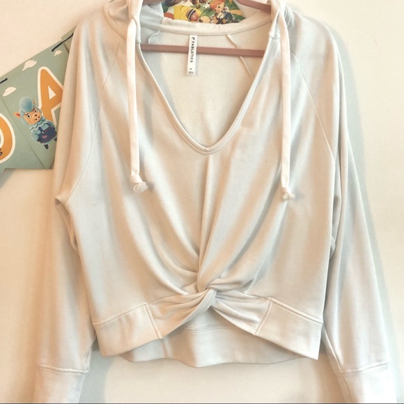 Like New Fabletics White Sweatshirt - Picture 3 of 4